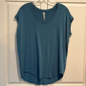 Athleta Stratus tee